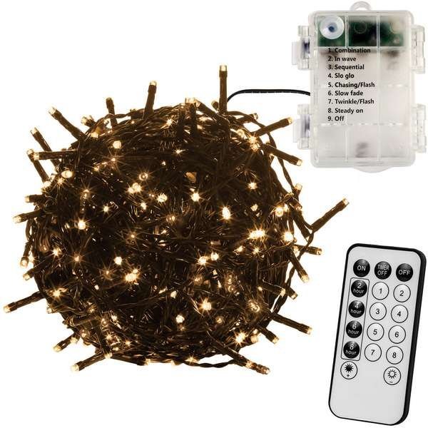 Kültéri LED elemes fényfüzér 20m 200 LED meleg fehér zöld kábel, távirányítóval 1 Kültéri LED elemes fényfüzér 20m. Ideális kellék karácsonyi világításhoz, kerti dekorációhoz, karácsonyfa megvilágításához vagy erkélyvilágításhoz. Nincs szükség hálózatra, bárhová könnyedén telepíthető. Tölthető elemekkel hosszabb ideig élvezhető a füzér fénye és környezettudatosabb megoldást is nyújt. A termék energiatakarékos, hosszú élettartamú. Az elemes fényfüzér IP44 védettségének köszönhetően teraszra, kertbe, balkonra is elhelyezhető, de beltéren is használható.