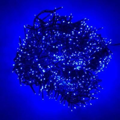 A LED fényfüzér fényfüggöny kül- és beltéren egyaránt használható közvetlen 230 V-os csatlakozóval. Lenyűgöző hangulatot teremt a teraszra, a kertbe vagy a ház falára helyezve.